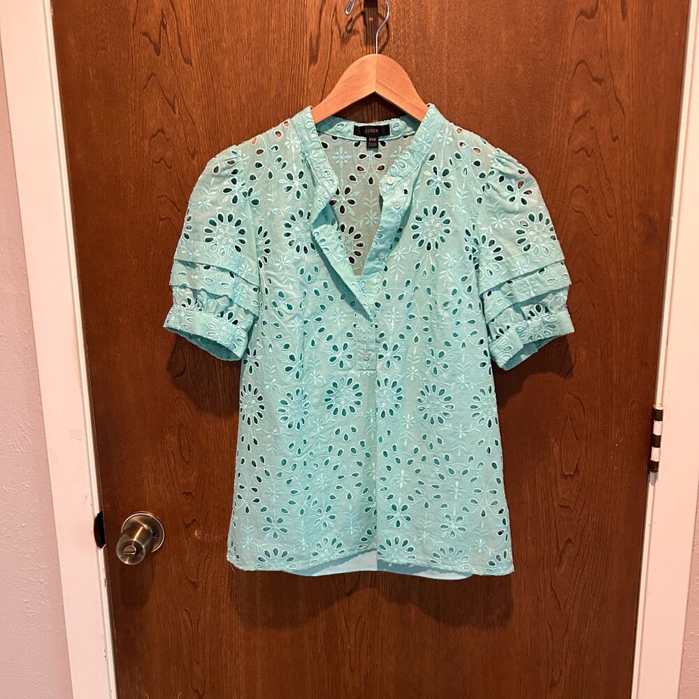 JCrew Puff-sleeve popover top in eyelet XXS